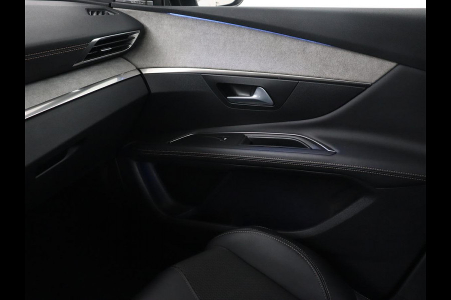 Peugeot 3008 1.6 HYbrid 225 GT | Panoramadak | Trekhaak | Adaptive cruise | 360 Camera | Stoelverwarming | Carplay | Focal HiFi | Navigatie | 19'' | PHEV | Plug In