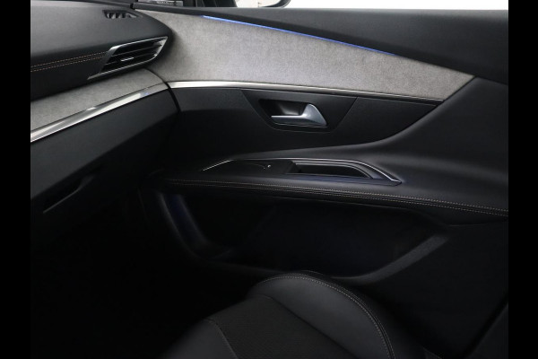 Peugeot 3008 1.6 HYbrid 225 GT | Panoramadak | Trekhaak | Adaptive cruise | 360 Camera | Stoelverwarming | Carplay | Focal HiFi | Navigatie | 19'' | PHEV | Plug In