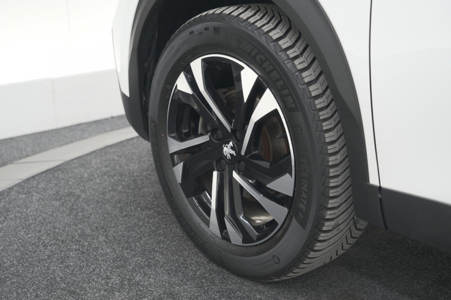 Peugeot 2008 PureTech 102 Allure Pack | Allseason Banden | Parkeersensoren | Apple Carplay