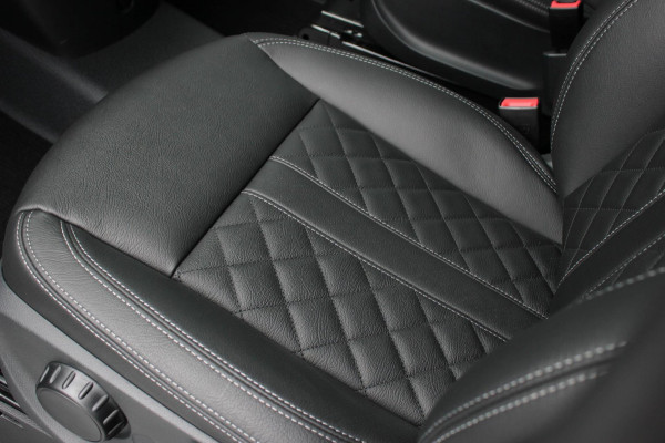 Mercedes-Benz Vito 215PK JB- EDITION FULL BLACK / AMG / SPOILER / VERLAGINGSVEREN / NAVIGATIE / CLIMATE CONTROL / TREKHAAK / CRUIS