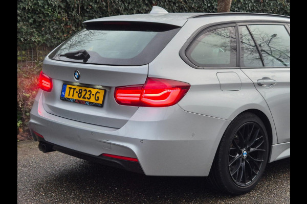 BMW 3 Serie Touring 320i M Sport Edition Apple CarPlay dig.cluster Camera Breedset M velgen NAP Rijklaar 320i M Sport Edition
