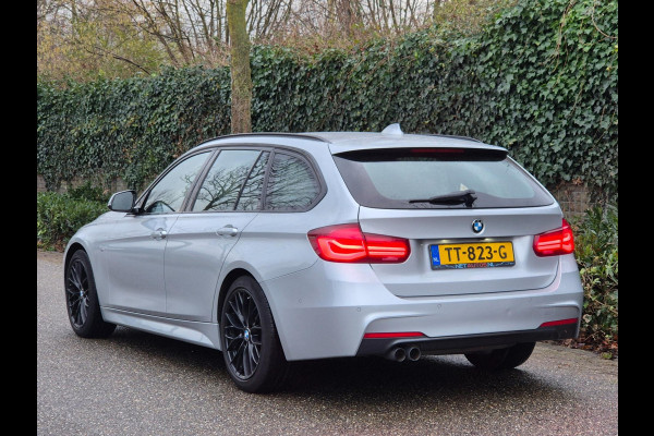 BMW 3 Serie Touring 320i M Sport Edition Apple CarPlay dig.cluster Camera Breedset M velgen NAP Rijklaar 320i M Sport Edition