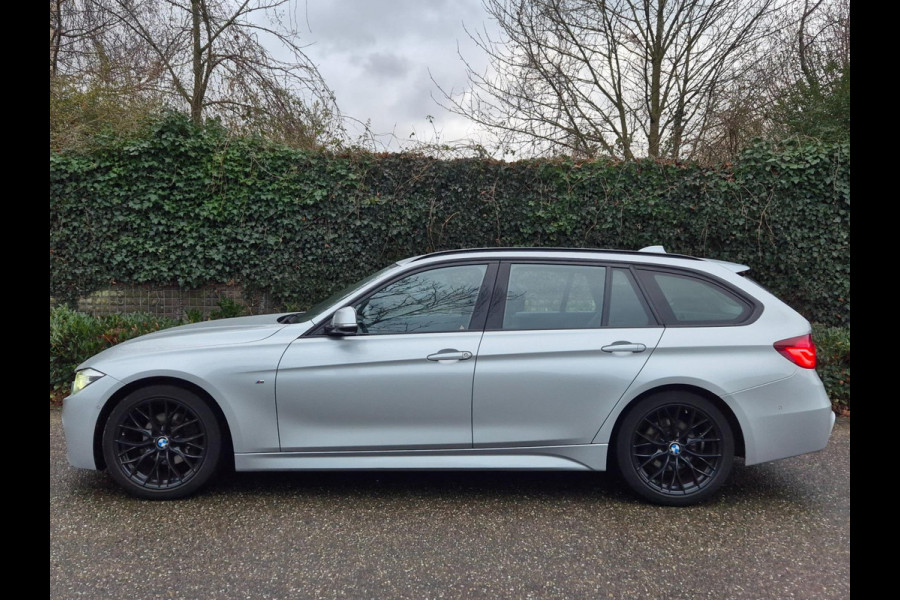 BMW 3 Serie Touring 320i M Sport Edition Apple CarPlay dig.cluster Camera Breedset M velgen NAP Rijklaar 320i M Sport Edition