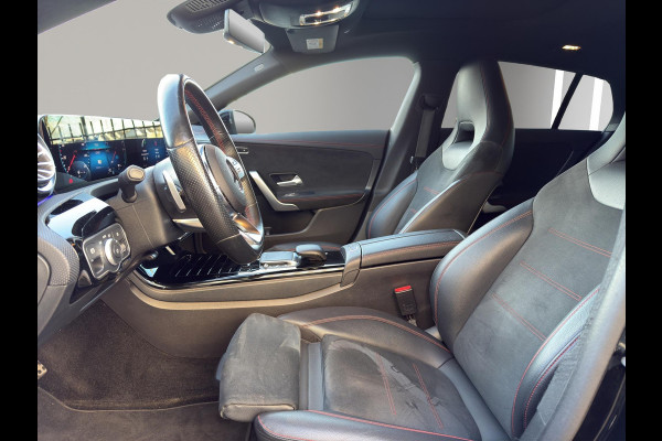 Mercedes-Benz CLA-Klasse Shooting Brake 250 e Business Solution AMG Panoramadak | Sfeer | Camera | Stoelverw | 19"| Geheugen stoelen |