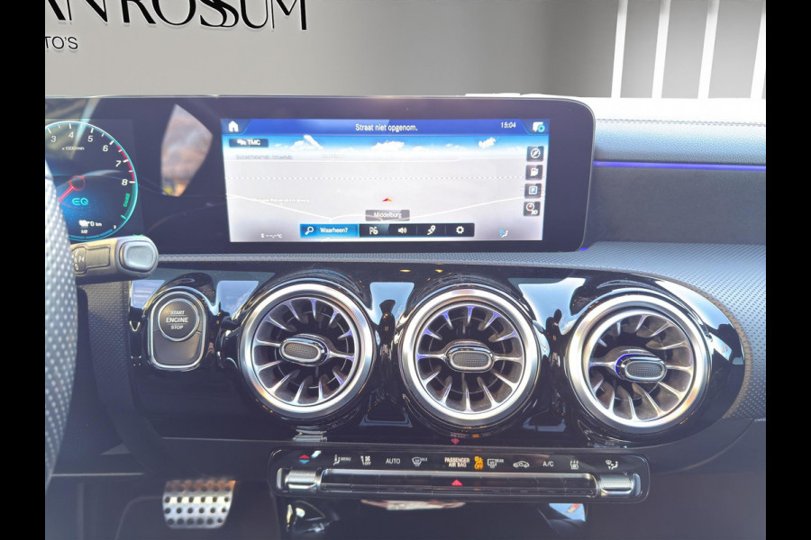 Mercedes-Benz CLA-Klasse Shooting Brake 250 e Business Solution AMG Panoramadak | Sfeer | Camera | Stoelverw | 19"| Geheugen stoelen |