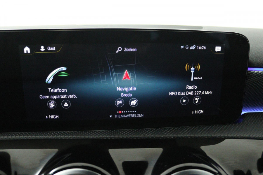 Mercedes-Benz A-Klasse 180 Business Solution Luxury (SFEERVERLICHTING, STOELVERWARMING, 1e EIGENAAR, ACHTERUITRIJCAMERA)