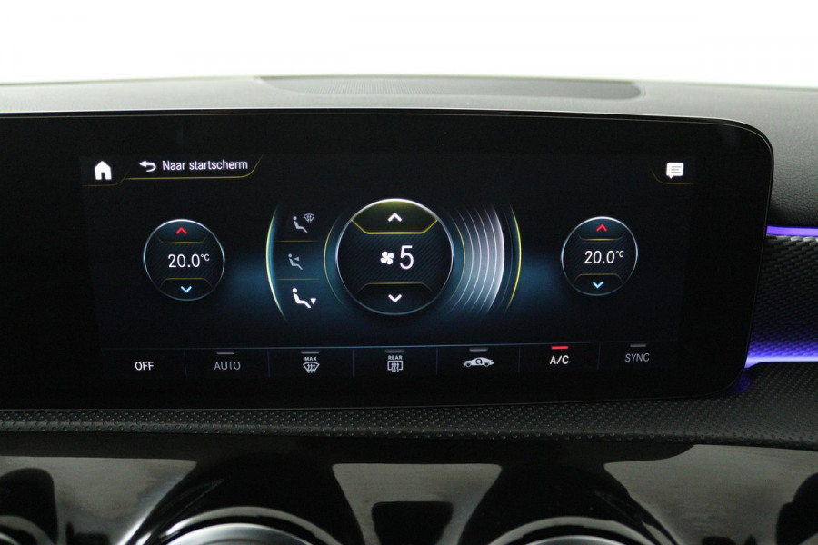 Mercedes-Benz A-Klasse 180 Business Solution Luxury (SFEERVERLICHTING, STOELVERWARMING, 1e EIGENAAR, ACHTERUITRIJCAMERA)