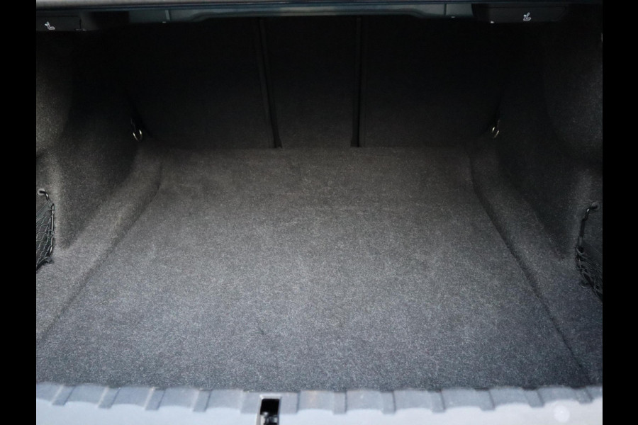 BMW 4 Serie Coupé 430i High Executive M Sport / Automaat / Laser LED / Sportstoelen / 19 Inch / HarmanKardon / Head Up Display /