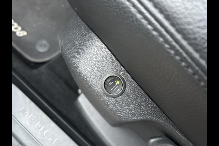 Peugeot 3008 1.2 130pk Leder, Navi, Carplay, Camera, Stoelverw.