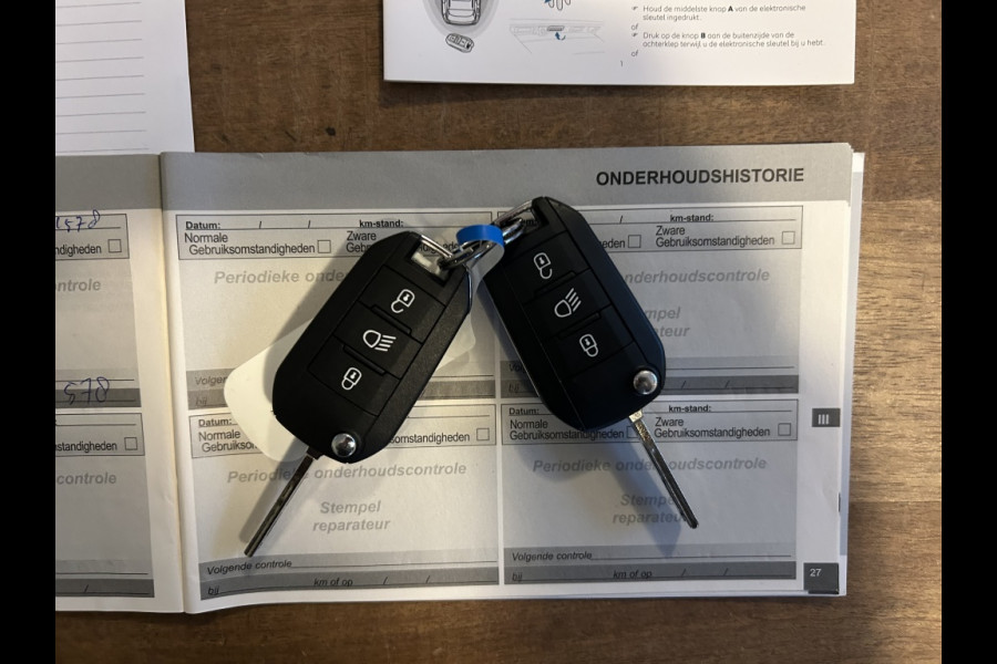 Peugeot 3008 1.2 130pk Leder, Navi, Carplay, Camera, Stoelverw.