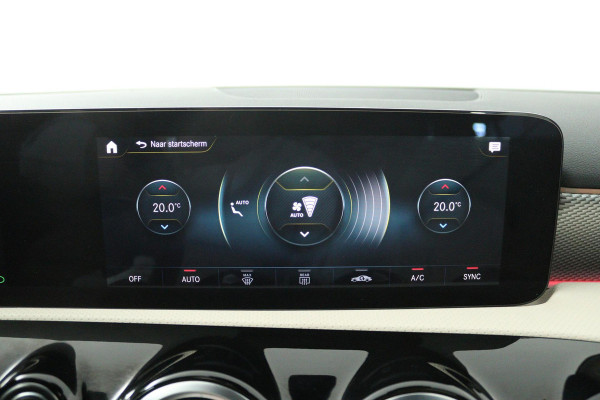 Mercedes-Benz A-Klasse 180 Business Solution Luxury (PANORAMADAK, SFEERVERLICHTING, CAMERA, LEDER, 1e EIGENAAR)