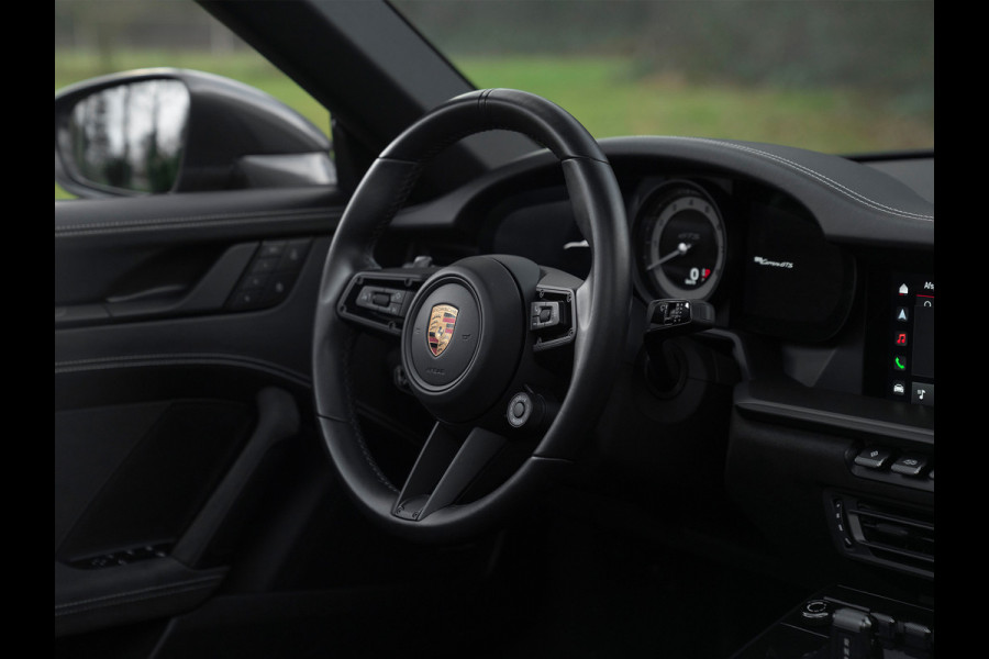 Porsche 911 Cabrio 3.0 Carrera GTS | SportDesign | Bose | Adapt. cruise | Centerlock | Adaptieve Sportstoelen