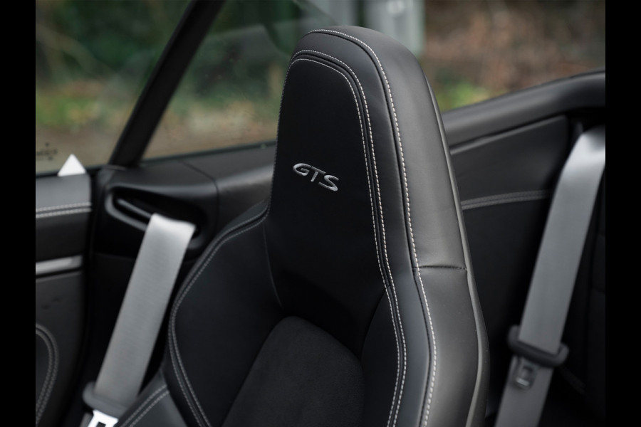 Porsche 911 Cabrio 3.0 Carrera GTS | SportDesign | Bose | Adapt. cruise | Centerlock | Adaptieve Sportstoelen