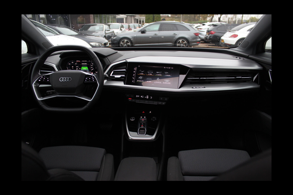 Audi Q4 Sportback e-tron 40 Launch edition Advanced 77 kWh / SOH 91,4% / CarPlay / Matrix LED / Sportstoelen / Virtual Cockpit / Parkeerhulp V+A / Sonos Audio / Intr.voorverwarming / Stoelverwarming / DAB / Cruise Control