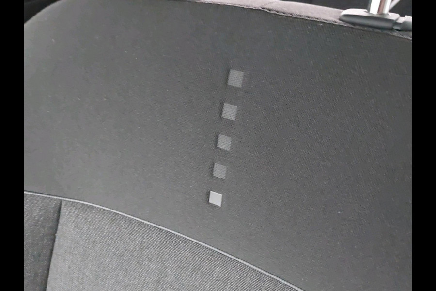 Hyundai Inster Evolve 49 kWh VAN: €29.615 VOOR: €25.615