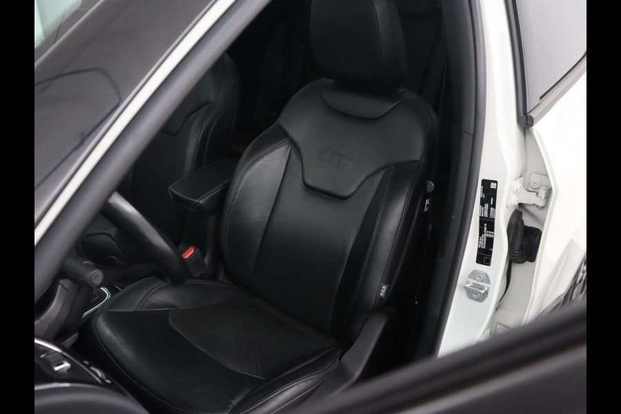 Jeep Compass 4xe 240 Plug-in Hybrid Electric S | Panoramadak | Leder | Stoelverwarming | Carplay | Camera | Navigatie | Keyless