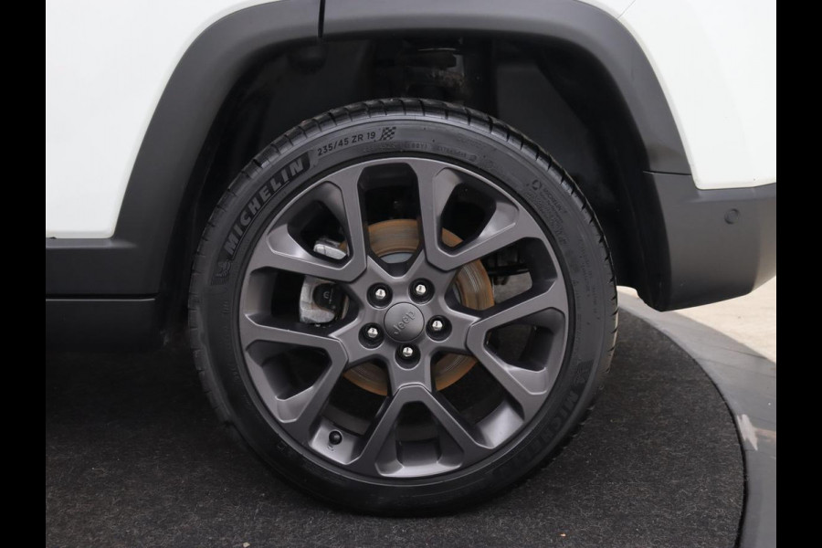 Jeep Compass 4xe 240 Plug-in Hybrid Electric S | Panoramadak | Leder | Stoelverwarming | Carplay | Camera | Navigatie | Keyless