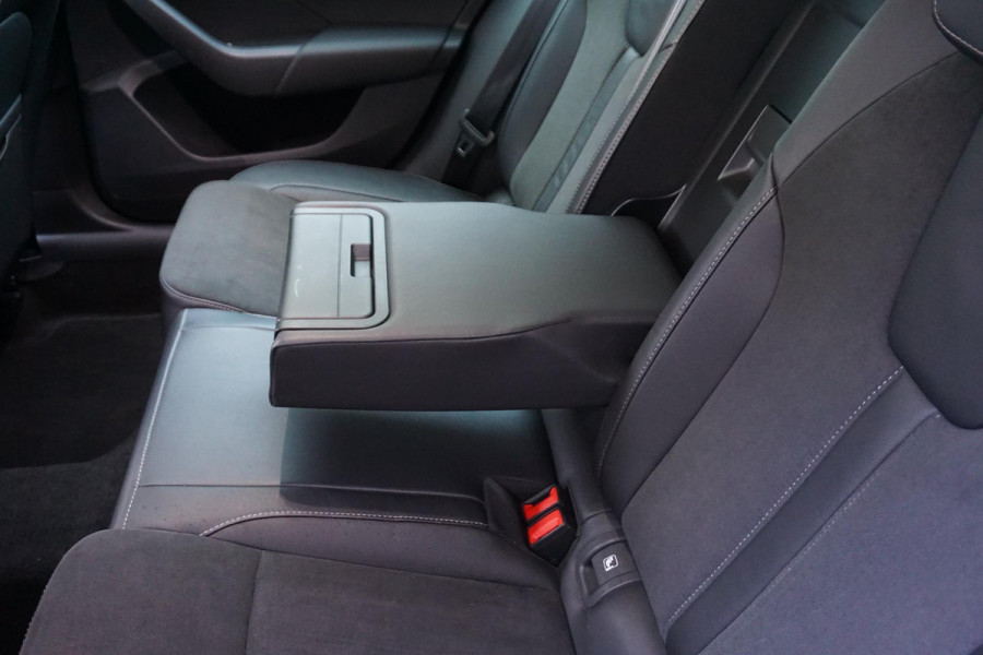 Škoda Octavia 1.0 TSI Business Edition Plus/Trekhaak/Leer/ 100%-Dealeronderhouden.