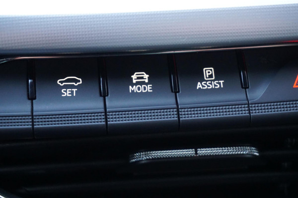 Škoda Octavia 1.0 TSI Business Edition Plus/Trekhaak/Leer/ 100%-Dealeronderhouden.