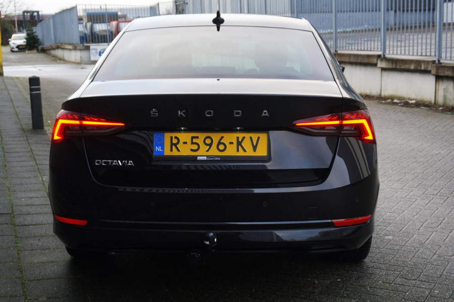 Škoda Octavia 1.0 TSI Business Edition Plus/Trekhaak/Leer/ 100%-Dealeronderhouden.