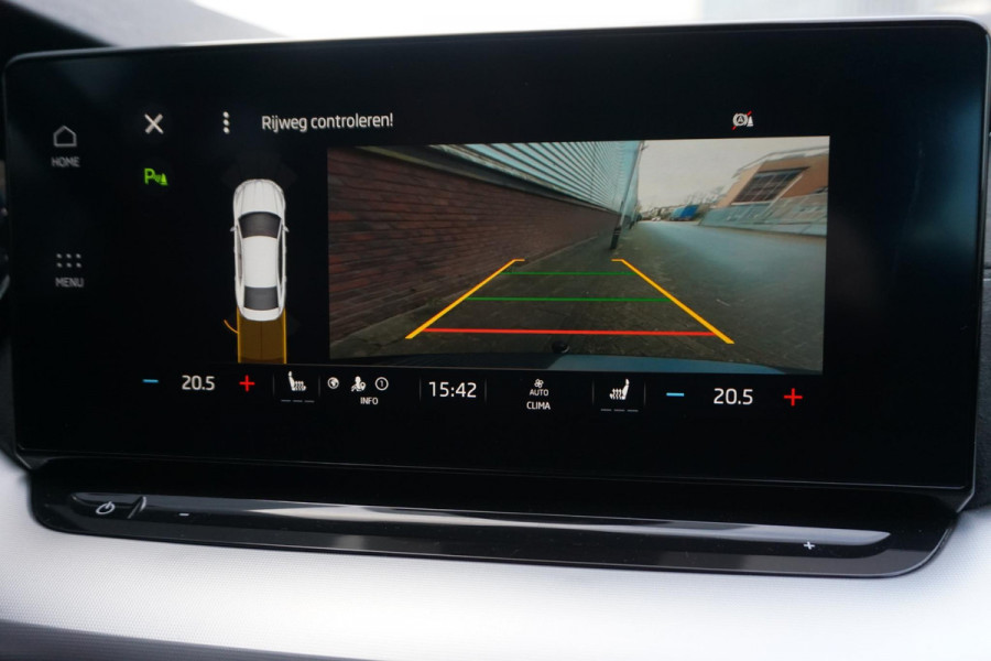 Škoda Octavia 1.0 TSI Business Edition Plus/Trekhaak/Leer/ 100%-Dealeronderhouden.