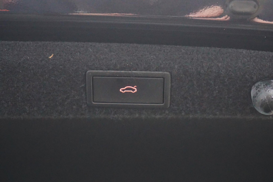 Škoda Octavia 1.0 TSI Business Edition Plus/Trekhaak/Leer/ 100%-Dealeronderhouden.