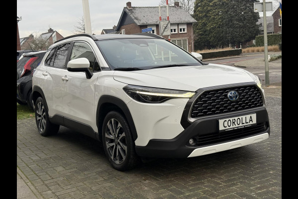Toyota Corolla Cross 2.0 Hybrid AWD Style | Trekhaak, Panoramadak, Dodehoekherkenning, 18 inch, Parkeersensoren, Stoel + Stuurverwarming, 4X4
