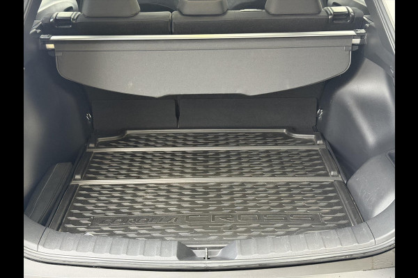 Toyota Corolla Cross 2.0 Hybrid AWD Style | Trekhaak, Panoramadak, Dodehoekherkenning, 18 inch, Parkeersensoren, Stoel + Stuurverwarming, 4X4