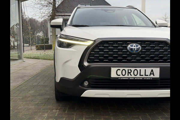 Toyota Corolla Cross 2.0 Hybrid AWD Style | Trekhaak, Panoramadak, Dodehoekherkenning, 18 inch, Parkeersensoren, Stoel + Stuurverwarming, 4X4