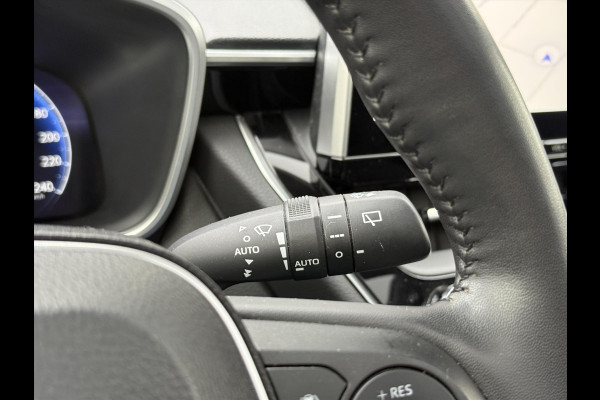 Toyota Corolla Cross 2.0 Hybrid AWD Style | Trekhaak, Panoramadak, Dodehoekherkenning, 18 inch, Parkeersensoren, Stoel + Stuurverwarming, 4X4