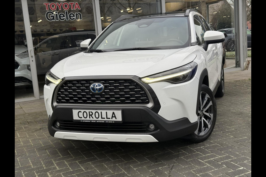 Toyota Corolla Cross 2.0 Hybrid AWD Style | Trekhaak, Panoramadak, Dodehoekherkenning, 18 inch, Parkeersensoren, Stoel + Stuurverwarming, 4X4