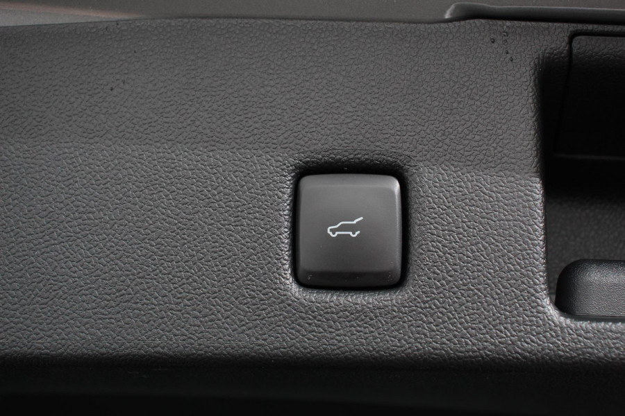 Ford Kuga 2.5 PHEV 225pk ST-Line X | Navigatie | Apple Carplay/Android Auto | Parkeersensoren | Camera | Adaptive Cruise Control | Blind Spot Assist | Elektrische achterklep | Stoel-en stuurverwarming | Park Assist | LED-koplampen | Elektrische bestuurdersstoel