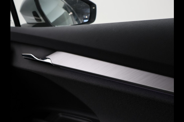 Škoda ENYAQ iV 80 + CAMERA | ADAPTIVE CRUISE | SFEERVERLICHTING | CARPLAY | STUURVERW.