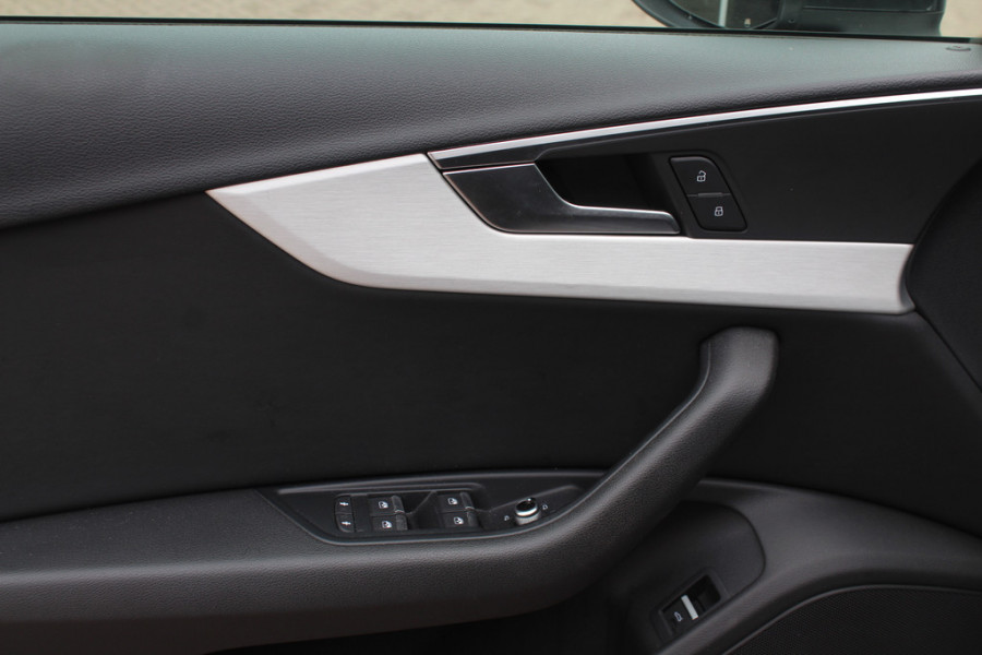 Audi A5 Sportback 1.4 TFSI Sport S-line Edition / Navigatie / Half leder / Parkeerhulp achter / 18'' / LED Koplampen / Cruise Control