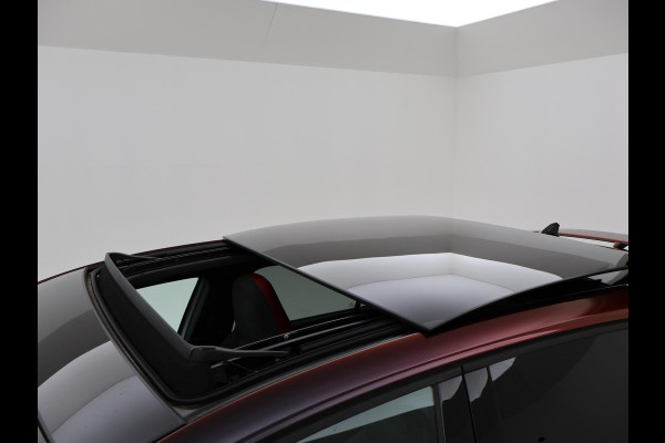 Volkswagen Golf 8 2.0 TSI GTI CLUBSPORT 300 PK MILLTEK | PANORAMA | HARMAN/KARDON | SFEERVERL. | CAMERA