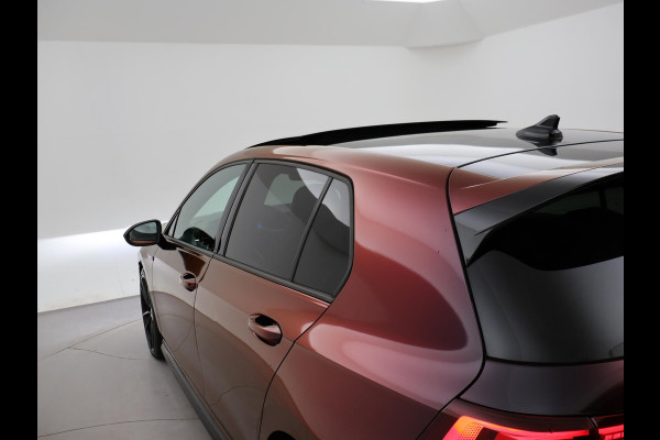Volkswagen Golf 8 2.0 TSI GTI CLUBSPORT 300 PK MILLTEK | PANORAMA | HARMAN/KARDON | SFEERVERL. | CAMERA