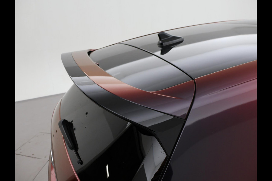 Volkswagen Golf 8 2.0 TSI GTI CLUBSPORT 300 PK MILLTEK | PANORAMA | HARMAN/KARDON | SFEERVERL. | CAMERA