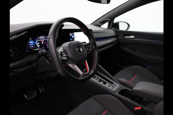 Volkswagen Golf 8 2.0 TSI GTI CLUBSPORT 300 PK MILLTEK | PANORAMA | HARMAN/KARDON | SFEERVERL. | CAMERA