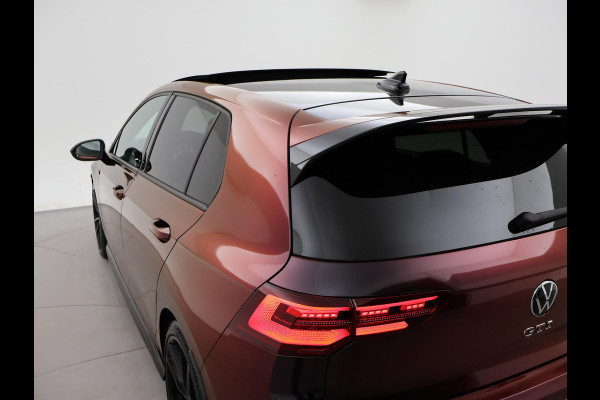 Volkswagen Golf 8 2.0 TSI GTI CLUBSPORT 300 PK MILLTEK | PANORAMA | HARMAN/KARDON | SFEERVERL. | CAMERA