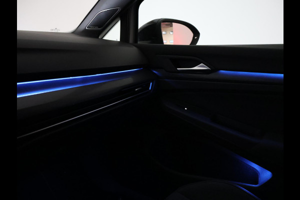 Volkswagen Golf 8 2.0 TSI GTI CLUBSPORT 300 PK MILLTEK | PANORAMA | HARMAN/KARDON | SFEERVERL. | CAMERA