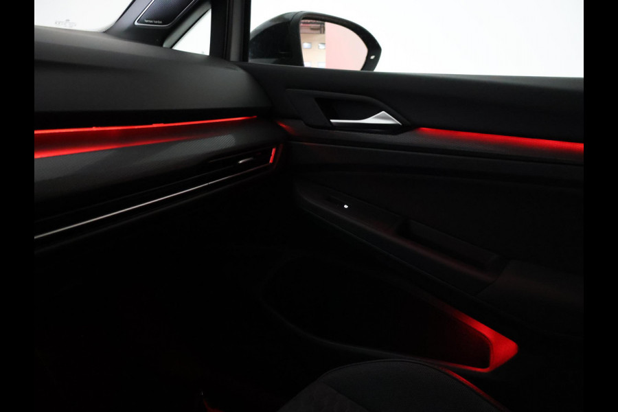 Volkswagen Golf 8 2.0 TSI GTI CLUBSPORT 300 PK MILLTEK | PANORAMA | HARMAN/KARDON | SFEERVERL. | CAMERA