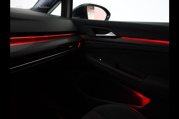 Volkswagen Golf 8 2.0 TSI GTI CLUBSPORT 300 PK MILLTEK | PANORAMA | HARMAN/KARDON | SFEERVERL. | CAMERA