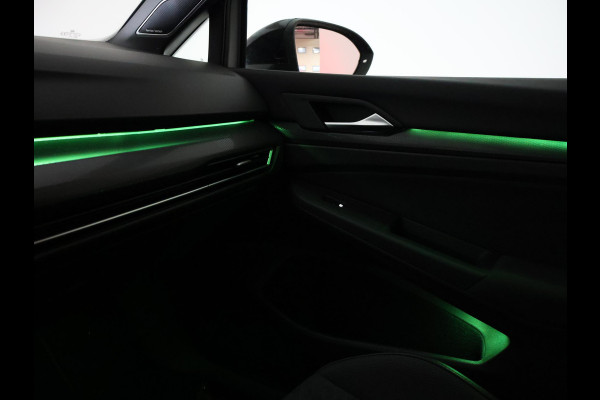 Volkswagen Golf 8 2.0 TSI GTI CLUBSPORT 300 PK MILLTEK | PANORAMA | HARMAN/KARDON | SFEERVERL. | CAMERA