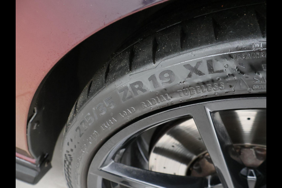 Volkswagen Golf 8 2.0 TSI GTI CLUBSPORT 300 PK MILLTEK | PANORAMA | HARMAN/KARDON | SFEERVERL. | CAMERA