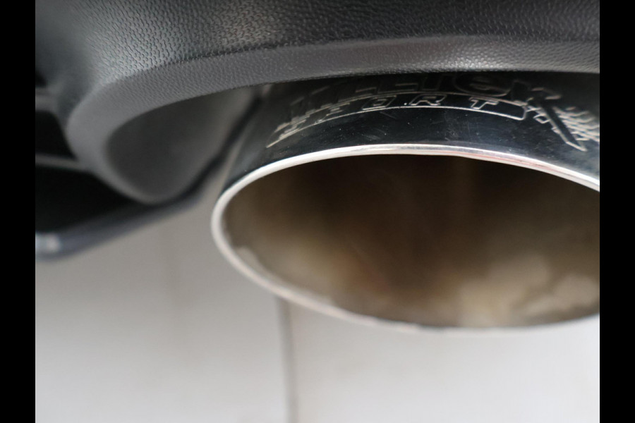 Volkswagen Golf 8 2.0 TSI GTI CLUBSPORT 300 PK MILLTEK | PANORAMA | HARMAN/KARDON | SFEERVERL. | CAMERA