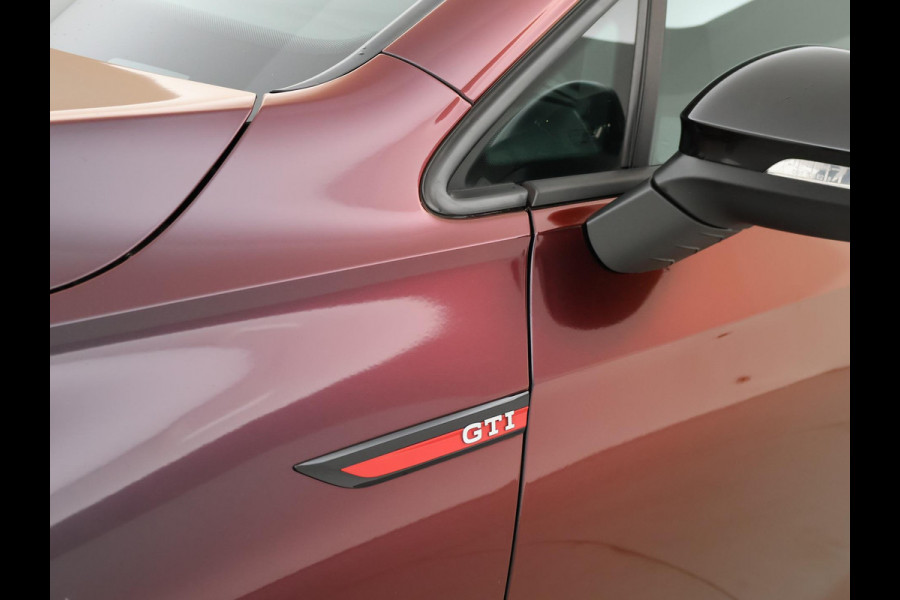 Volkswagen Golf 8 2.0 TSI GTI CLUBSPORT 300 PK MILLTEK | PANORAMA | HARMAN/KARDON | SFEERVERL. | CAMERA