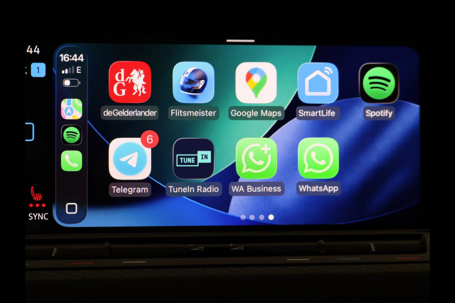 Volkswagen Golf 8 2.0 TSI GTI CLUBSPORT 300 PK MILLTEK | PANORAMA | HARMAN/KARDON | SFEERVERL. | CAMERA