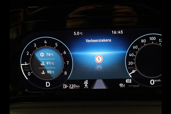 Volkswagen Golf 8 2.0 TSI GTI CLUBSPORT 300 PK MILLTEK | PANORAMA | HARMAN/KARDON | SFEERVERL. | CAMERA