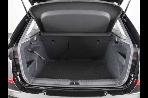 Škoda Kamiq Selection 1.0 TSI 115 pk 6 versn. Hand | Cruise Control | Apple Carplay | Android Auto | Climate Control