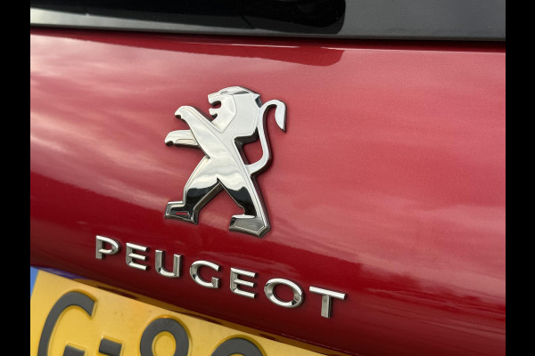 Peugeot 2008 1.2 PureTech Signature Navi,Apple Carplay,Airco,Cruise,Trekhaak,PDC,Distributie riem v.v. 2025,N.A.P,APK tot 03-2027